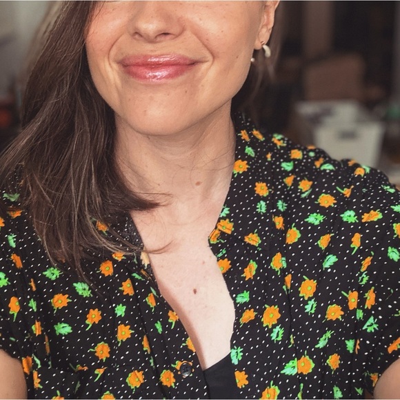 Meet your Posher, Myriam - Picture 1 of 5